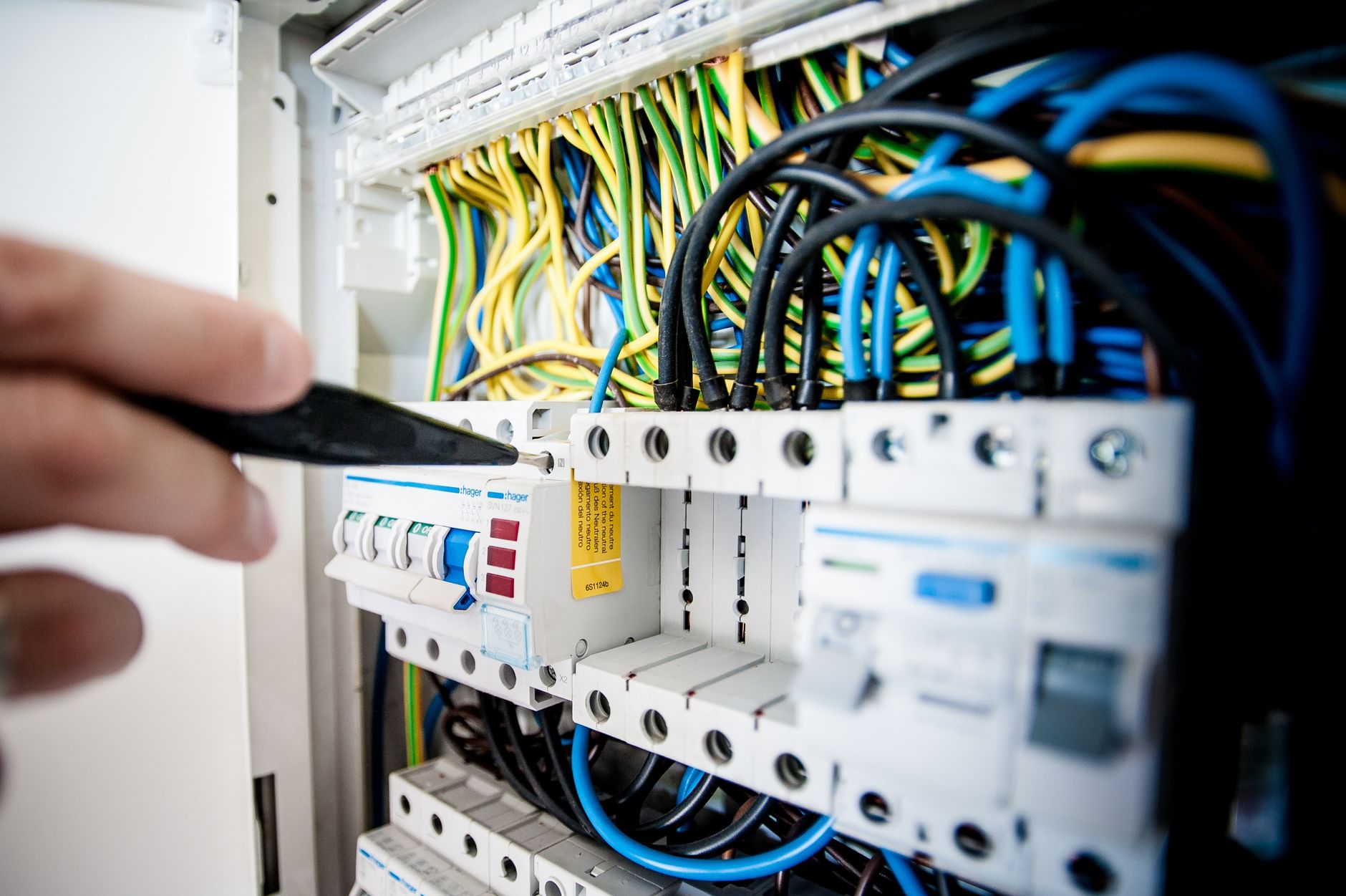 Électricien à Roanne